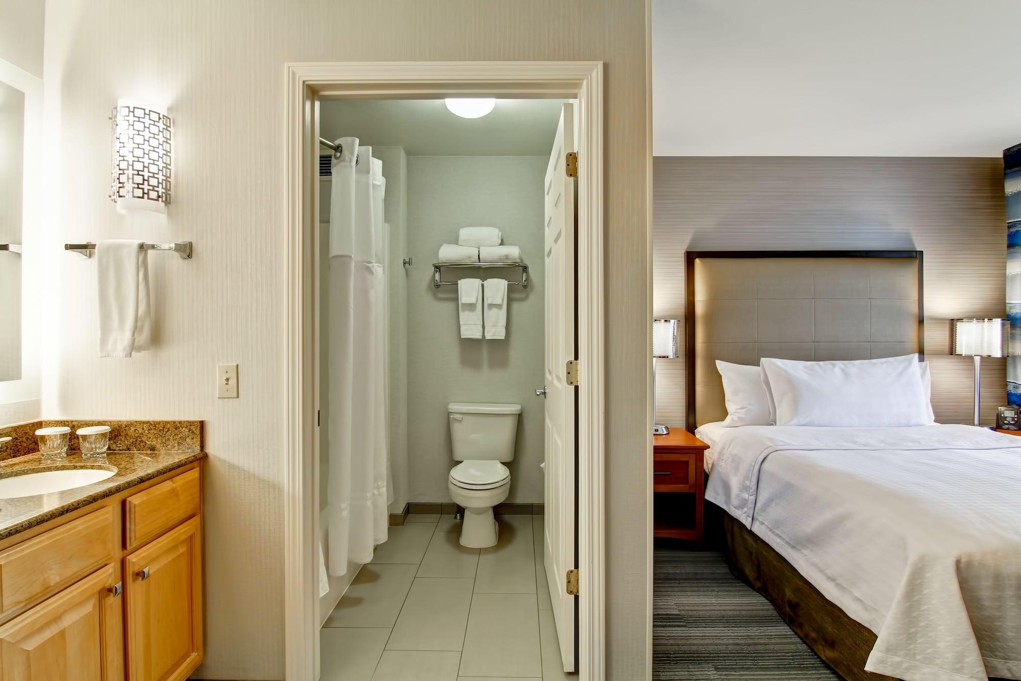 โฮมวูด สวีท บาย ฮิลตัน สแตรทฟอร์ด Hotel ภายนอก รูปภาพ