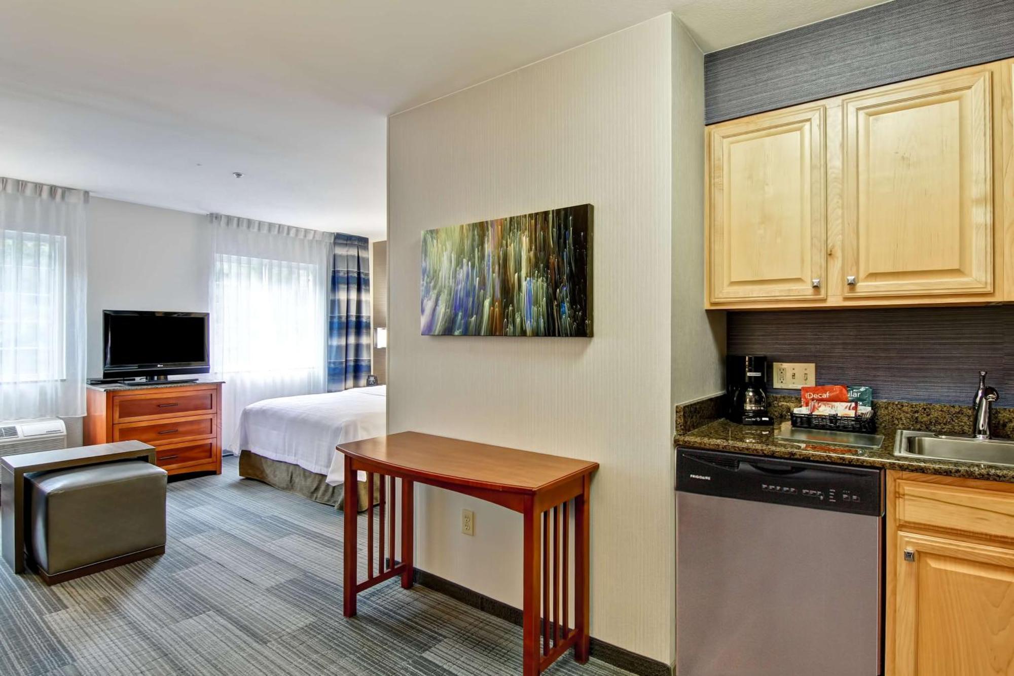 โฮมวูด สวีท บาย ฮิลตัน สแตรทฟอร์ด Hotel ภายนอก รูปภาพ