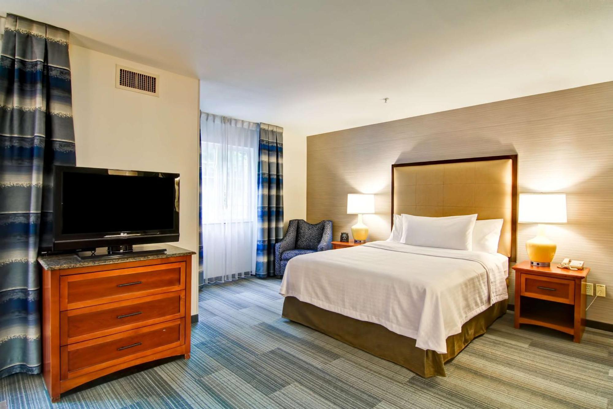 โฮมวูด สวีท บาย ฮิลตัน สแตรทฟอร์ด Hotel ภายนอก รูปภาพ